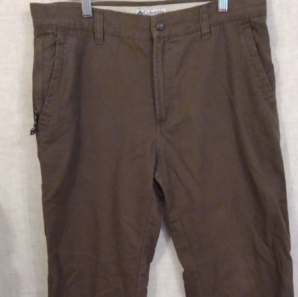 🤎 Columbia Sportswear Pants (Short)